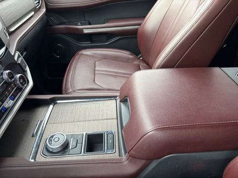 Used 2024 Ford Expedition Max Limited image 11