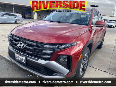 Certified 2025 Hyundai Tucson SEL image 1