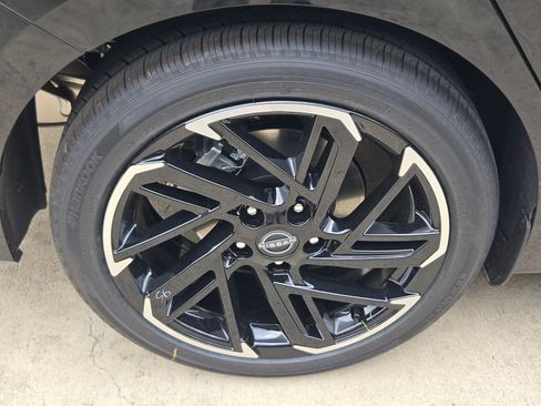 New 2026 Nissan Sentra SR FWD image 22