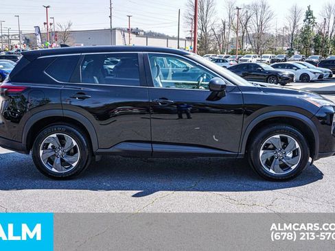 Used 2025 Nissan Rogue SV image 8