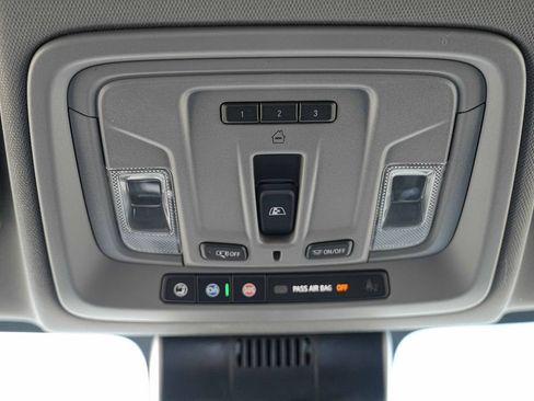 Used 2025 Chevrolet Silverado 1500 RST AWD/4WD image 37