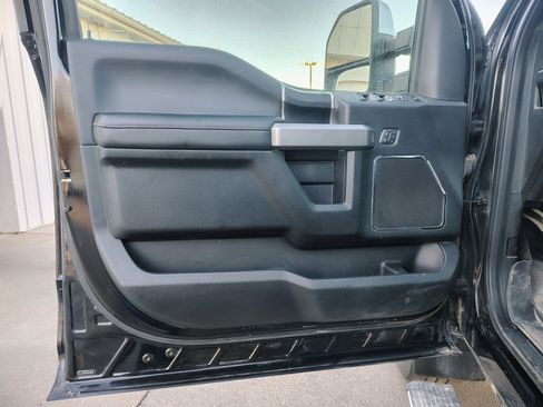 Used 2019 Ford F350 Platinum w/ FX4 Off-Road Package image 10