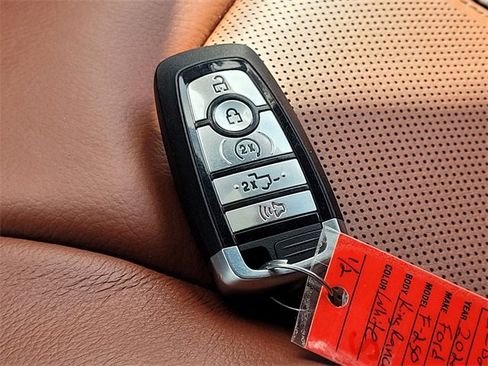 Used 2022 Ford F250 King Ranch w/ King Ranch Ultimate Package image 25