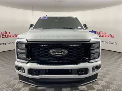 Used 2025 Ford F250 Lariat w/ Black Appearance Package AWD/4WD image 8