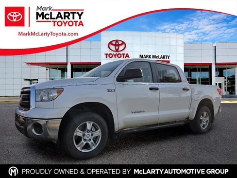 Used 2012 Toyota Tundra 4x4 CrewMax w/ Tow Pkg image 1
