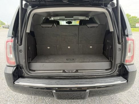 Used 2015 GMC Yukon Denali w/ Touring Package AWD/4WD image 15