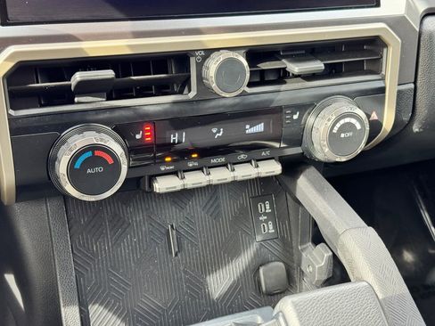 Used 2025 Toyota Tacoma TRD Sport image 56