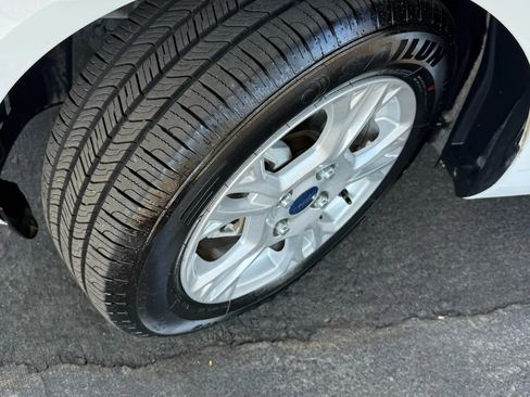 Used 2015 Ford Fiesta SE image 14