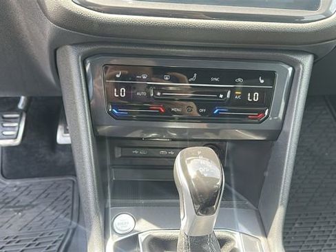 Used 2024 Volkswagen Tiguan SE R-Line AWD/4WD image 12