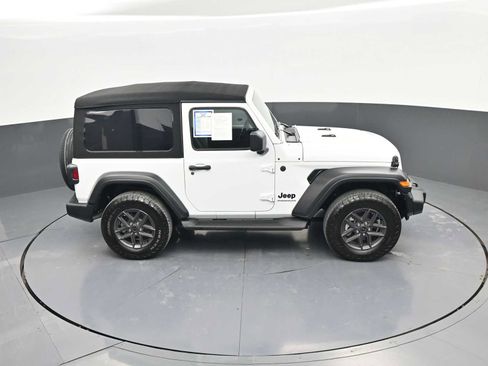 Used 2024 Jeep Wrangler Sport AWD/4WD image 31