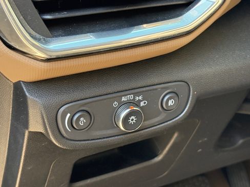 Used 2021 Chevrolet TrailBlazer ACTIV w/ Technology Package FWD image 27