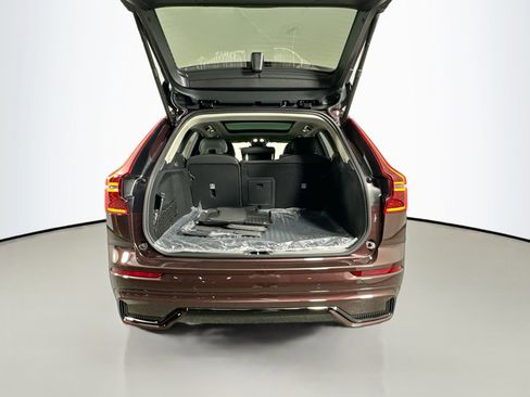 New 2026 Volvo XC60 B5 Ultra w/ Climate Package PRO image 28