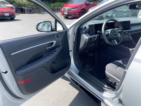 Used 2025 Hyundai Sonata SEL image 11