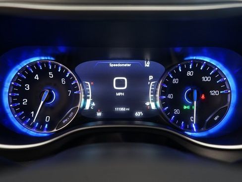 Used 2022 Chrysler Pacifica Touring-L image 33