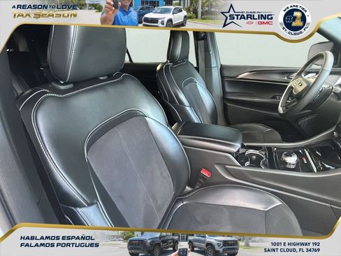 Used 2023 Jeep Grand Cherokee L Laredo image 33