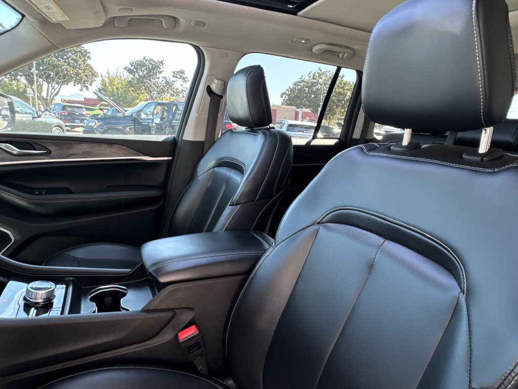 Used 2024 Jeep Grand Cherokee Limited 4xe AWD/4WD image 14