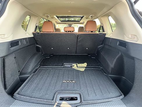 New 2026 Nissan Rogue Platinum image 32