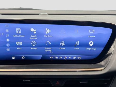 Used 2024 Buick Envision Avenir AWD/4WD image 13