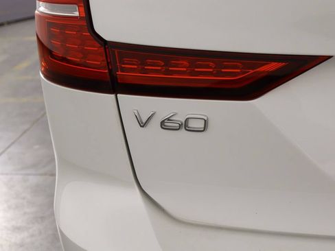 Used 2026 Volvo V60 B5 Cross Country Plus AWD/4WD image 39