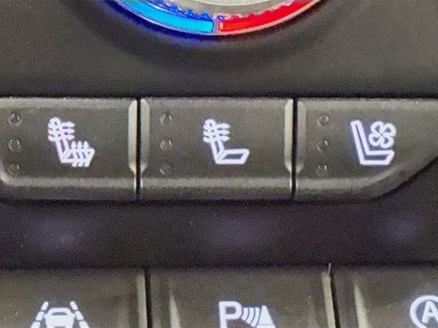 Certified 2021 GMC Sierra 1500 AT4 w/ AT4 Premium Package image 22