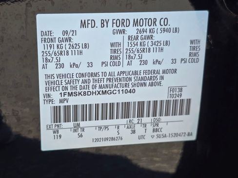 Used 2021 Ford Explorer XLT w/ Equipment Group 202A AWD/4WD image 32
