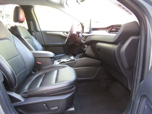 Used 2024 Ford Escape Platinum AWD/4WD image 19