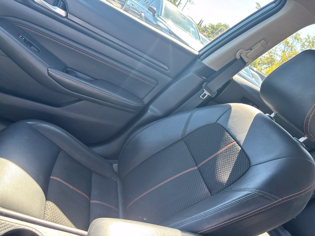 Used 2022 Nissan Altima 2.5 SR w/ Midnight Edition Package FWD image 15