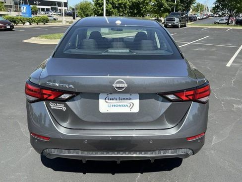 Used 2025 Nissan Sentra SV FWD image 4