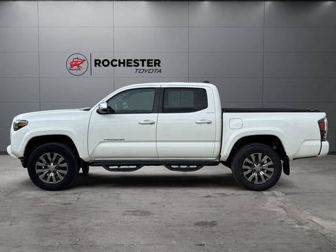 Certified 2022 Toyota Tacoma Limited AWD/4WD image 2
