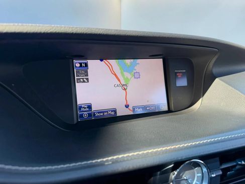 Used 2014 Lexus ES 300h w/ Premium Package w/Bamboo Trim FWD image 18