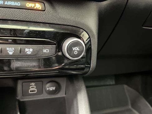 Certified 2025 Ford Escape Platinum w/ Premium Technology Package AWD/4WD image 20