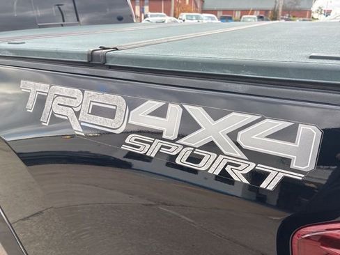 Used 2019 Toyota Tacoma TRD Sport image 6