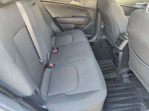Used 2023 Kia Sportage LX AWD/4WD image 29