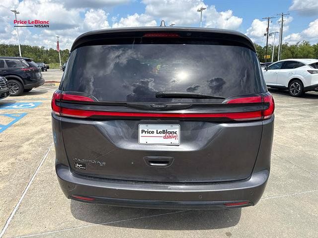 Used 2021 Chrysler Pacifica Touring-L w/ S Appearance Package FWD image 6