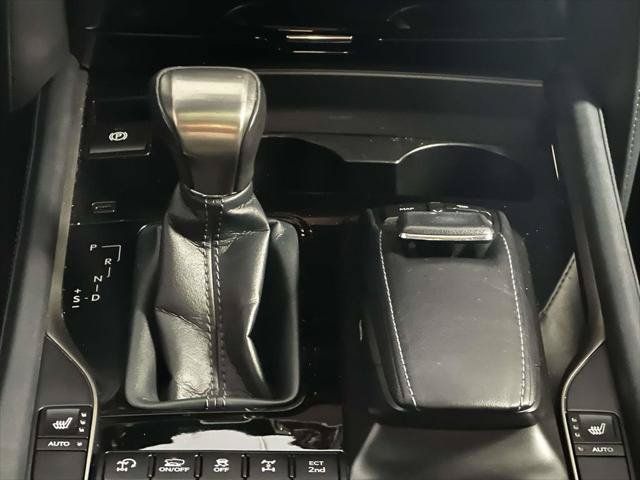 Used 2018 Lexus LX 570 4WD image 22