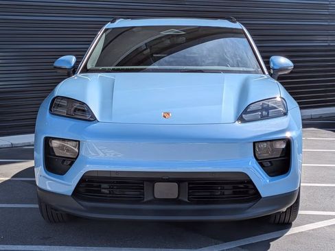 Certified 2026 Porsche Macan Electric RWD image 10