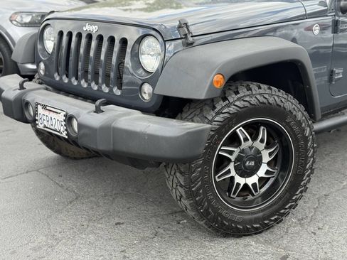 Used 2017 Jeep Wrangler Unlimited Sport w/ Quick Order Package 24S AWD/4WD image 4