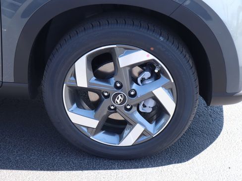 New 2026 Hyundai Venue SEL FWD image 16
