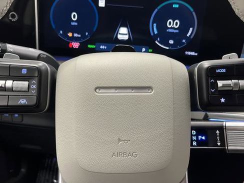 Used 2024 Hyundai Santa Fe Limited image 16