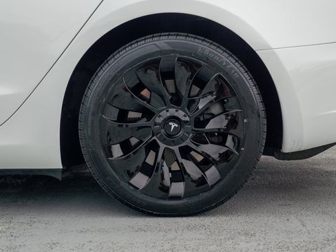 Used 2023 Tesla Model 3 Standard Range RWD image 13