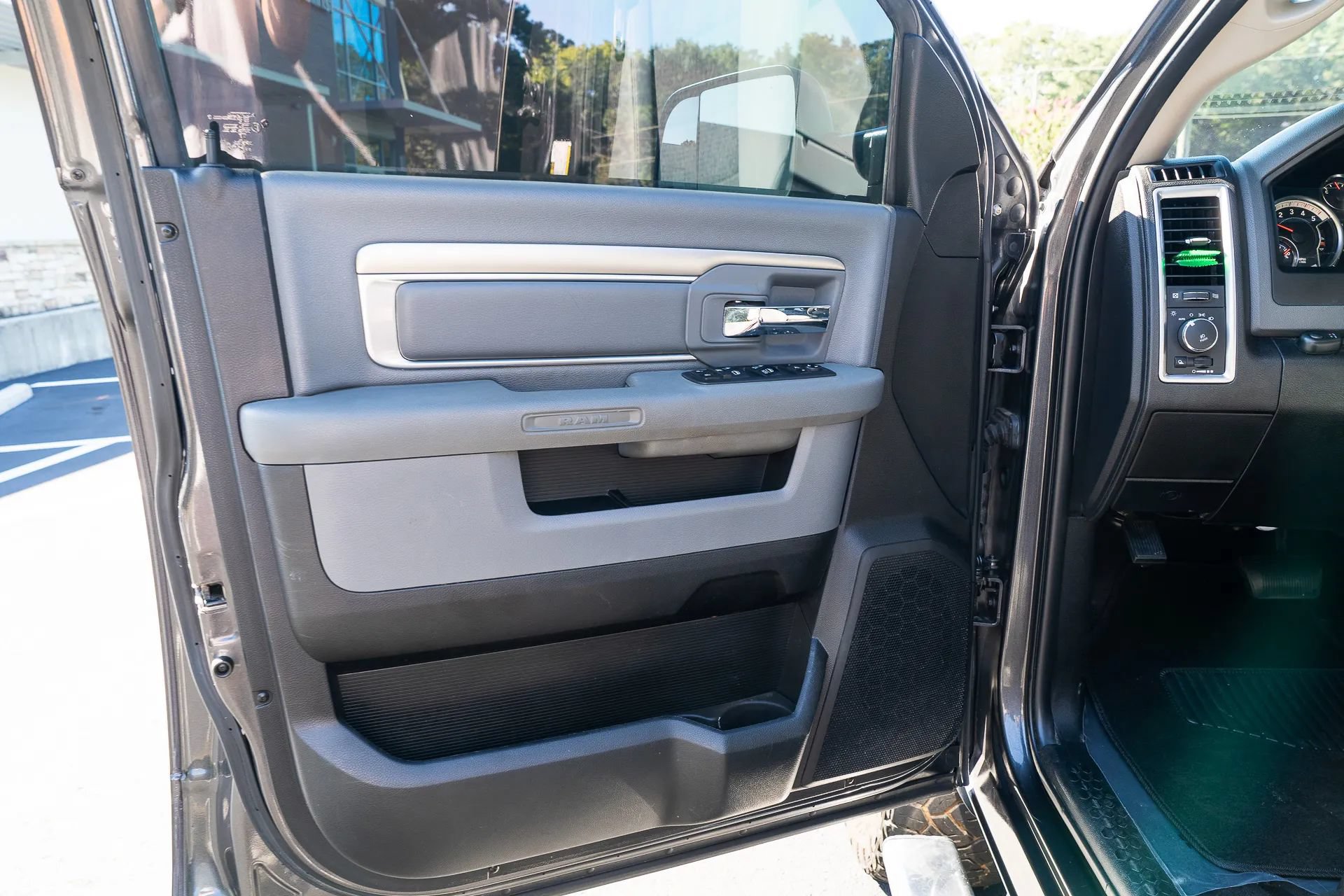 Used 2018 RAM 2500 Big Horn AWD/4WD image 20
