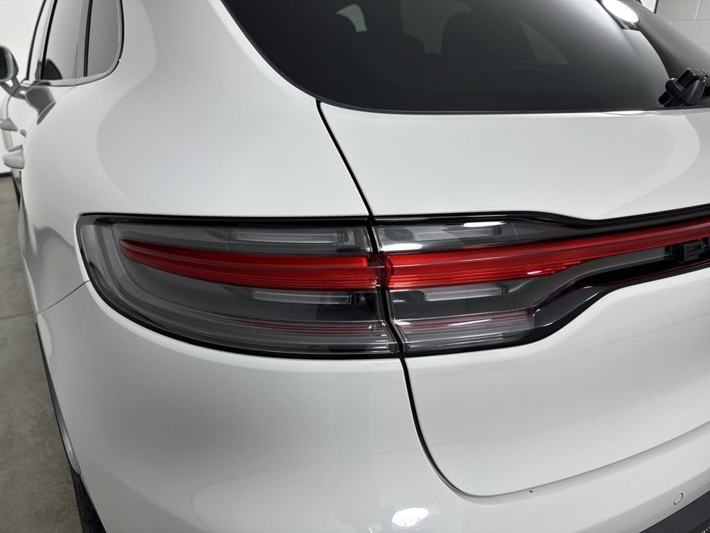 Certified 2025 Porsche Macan S AWD/4WD image 18