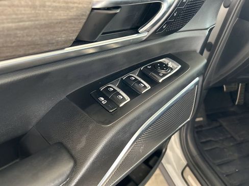 Used 2022 Kia Telluride SX w/ SX Prestige Package image 44