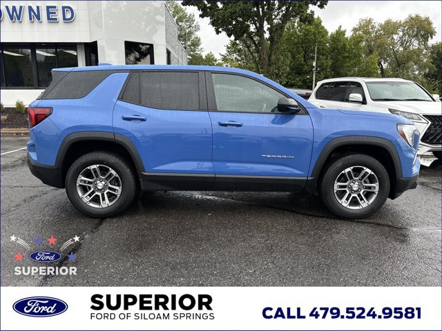 Used 2025 GMC Terrain Elevation AWD/4WD image 2