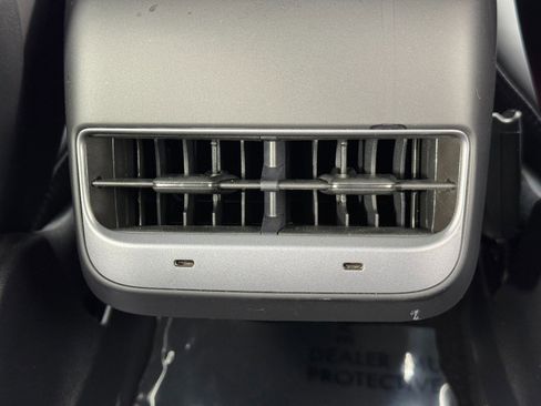 Used 2023 Tesla Model 3 Standard Range image 34