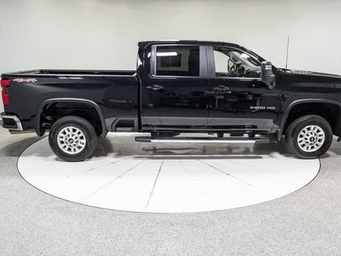 Used 2025 Chevrolet Silverado 2500 LT w/ Convenience Package AWD/4WD image 31