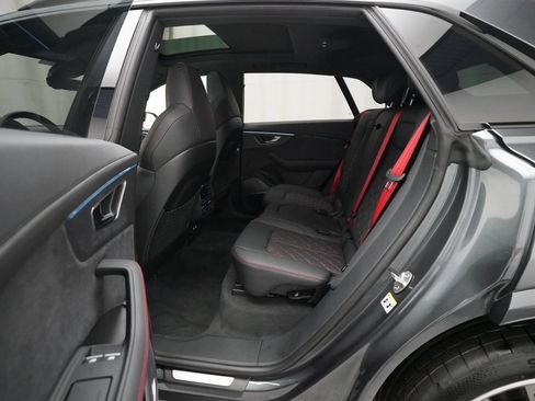 New 2026 Audi Q8 Prestige image 16