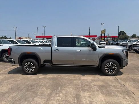 New 2026 GMC Sierra 2500 Denali Ultimate AWD/4WD image 7