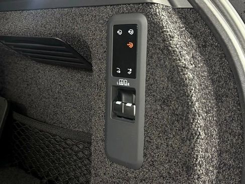 New 2025 Land Rover Range Rover SE image 19