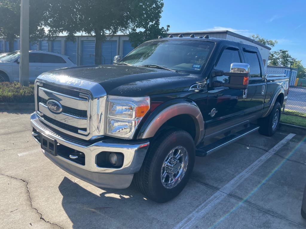 Used 2011 Ford F250 Lariat w/ Lariat Interior Pkg AWD/4WD image 2